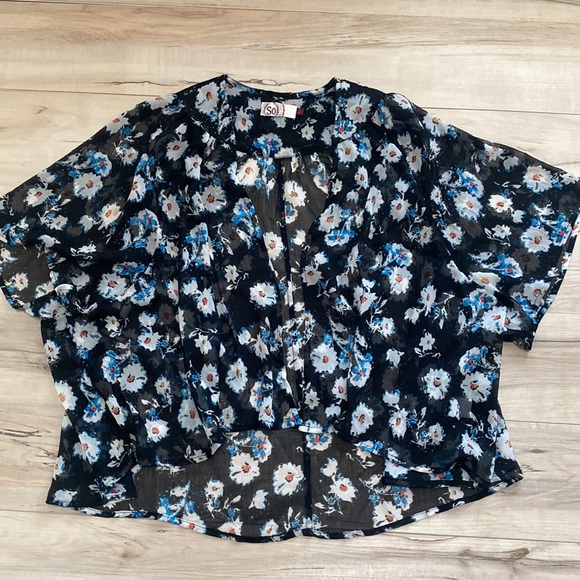 SO Womens XL Floral Sheer Cardigan. Open Front. Super cute: Batwing. Black with - Picture 7 of 10